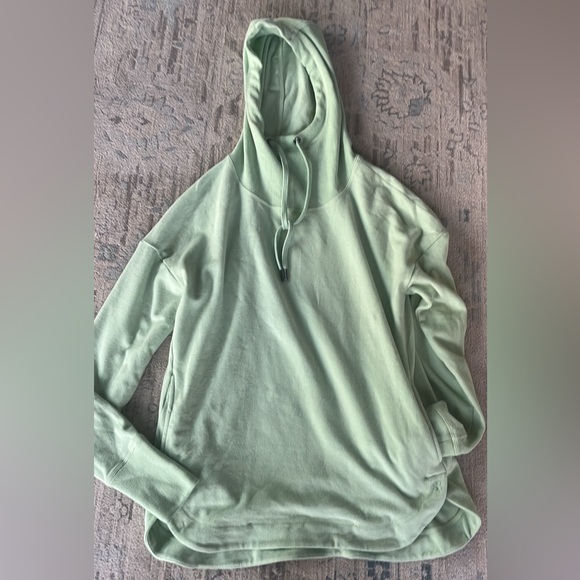 Sweaty Betty Tops - Sweaty Betty green hoodie